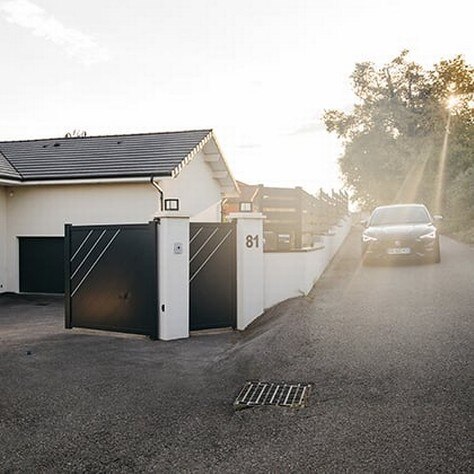 vanuit auto je poort bedienen